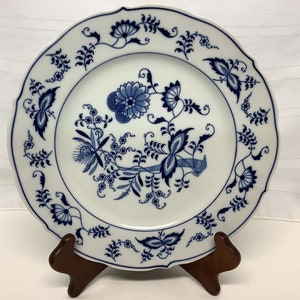 Blue Danube Dinner Plate. 10&quot; Very Good Condition. Vintage