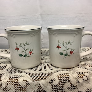Pfaltzgraff Winterberry Coffee/ Tea Cups. Set of 2.