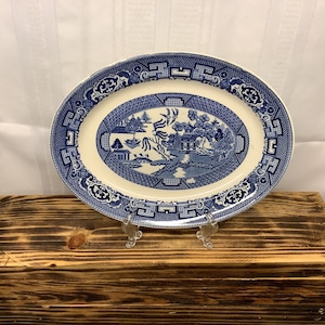 Blue Willow Platter. By Homer Laughlin. Blue Willow Oval Platter. 11.5&quot;