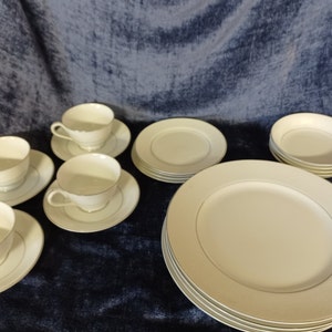 Vintage China &quot;Beatrice by Rose&quot; 20 Piece Complete Place Setting for Four. Dinner Plate/Bread and Butter Plate Dessert Bowl/ Tea Cup/Saucer.