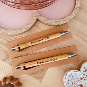 Stylo gravé bois , cadeau enseignant, cadeau ATSEM, cadeau maîtresse, cadeaux invités.