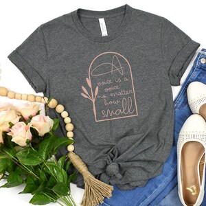 Eine Stimme ist eine Stimme, Sprachtherapie Shirt, Sprechsprachpathologie, Einfaches Kunstwerk, Ergotherapie Shirt