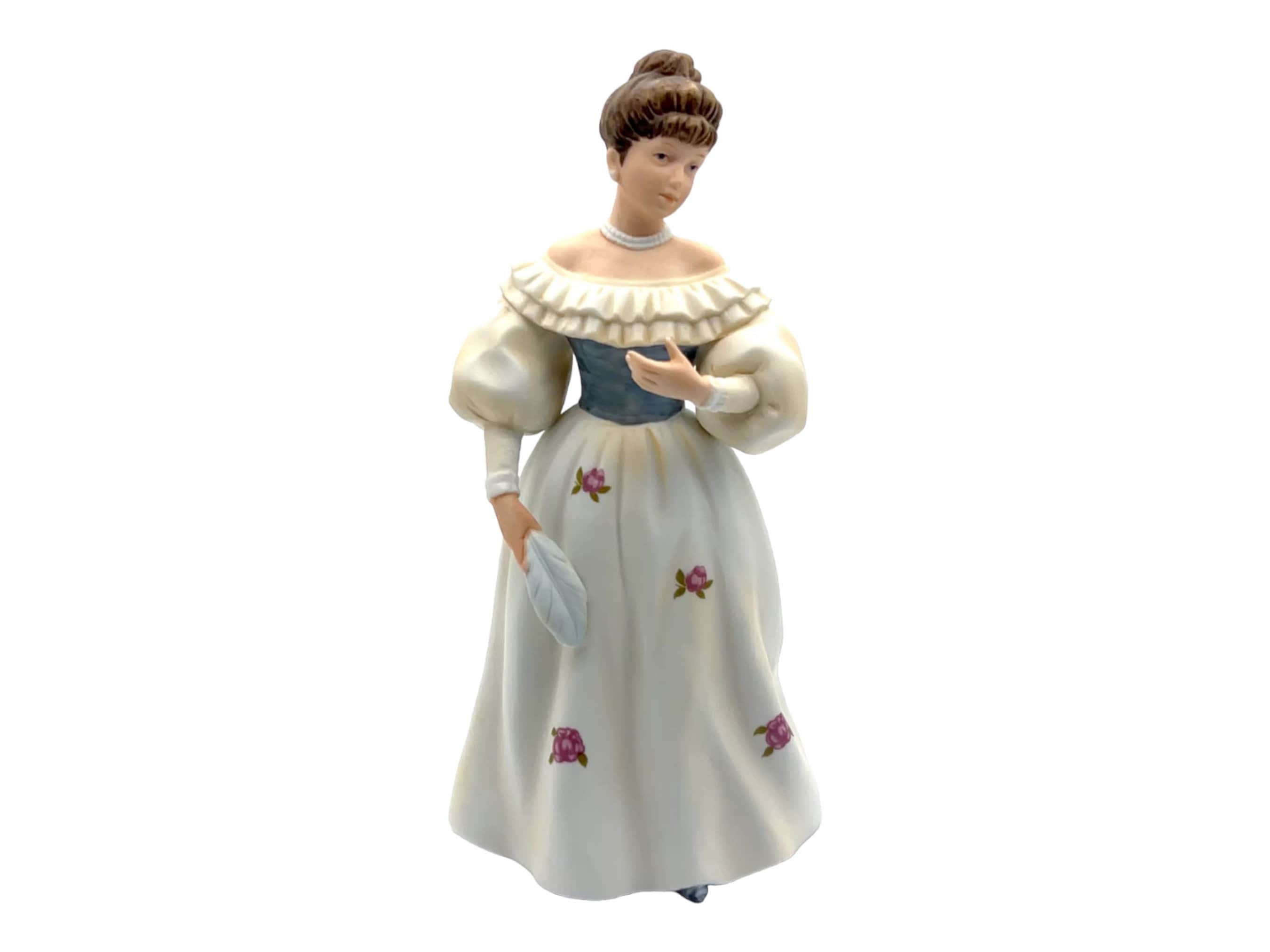 1463 Figurine Lady - Etsy