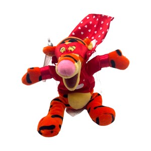 Disney Store - Super Lover Tigger - With Tag - 9&quot;