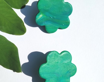 Brincos de argila polímero/Brincos feitos à mão/Brincos florais/Brincos de argila em forma de flor/Únicos e exclusivos