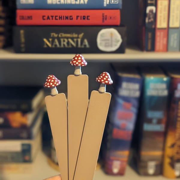3d printed mushroom bookmark, hand painted bookmark, book lover gift