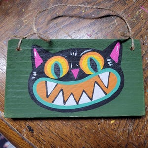 Handpainted Vintage Halloween Wood Sign - scaredy cat. hanging.