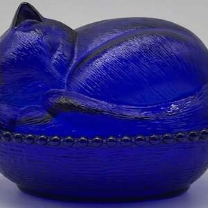 Vintage Indiana Glass Cobalt Blue Glass Sleeping Cat On Nest Nesting Candy Dish Bowl