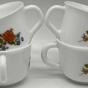 Vintage Arcopal France Tea Cups & Saucers  Set of 4 Floral Multicolor