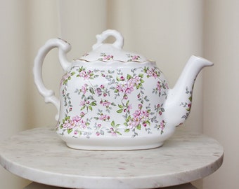 Flowering Dogwood Bone China Teapot