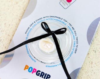 Black Bow & Pearl Shell PopSocket