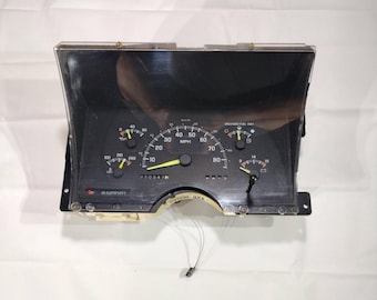 92-94 シボレー GMC シルバラード シエラ サバーバン インストルメントクラスター タコメーターなし 210K OEM