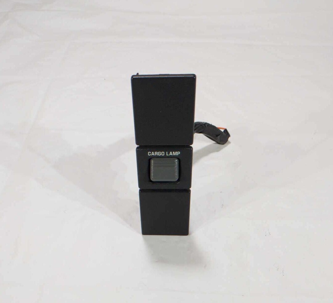 1999-02 Chevy Silverado/GMC Sierra CARGO LIGHT LAMP SWITCH 15714159 OEM 176642089414 3