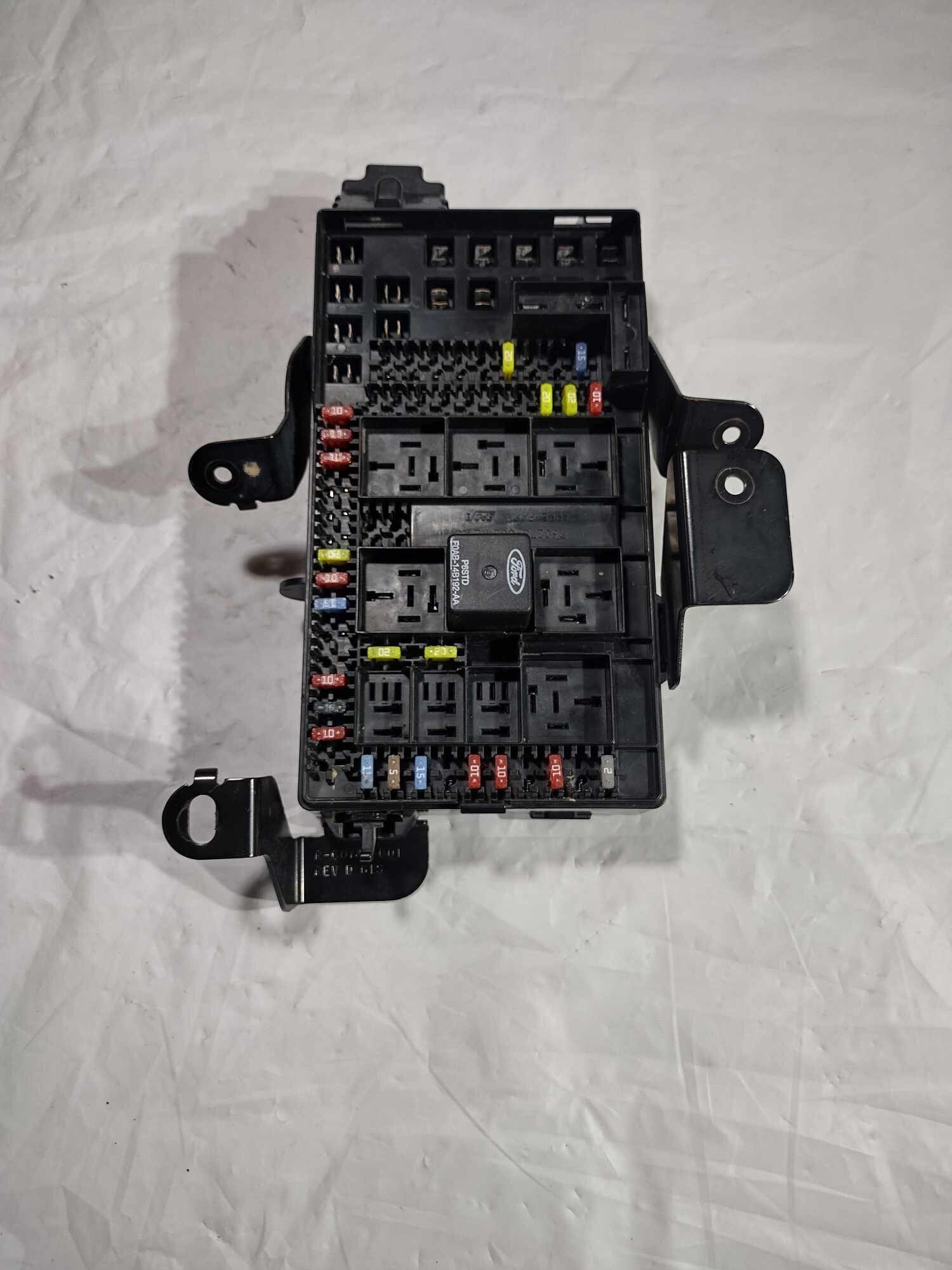 thumbnail image 2 of 2003 Ford F250 Super Duty Fuse Junction BCM Box Relay – OEM 3C3T-14A067-BG 2 of 4