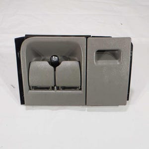 96 97 98 99 1996 1997 1998 1999 Chevy Silverado Sierra Yukon Tahoe Suburban Ash Tray Ashtray Outlet GRAY OEM