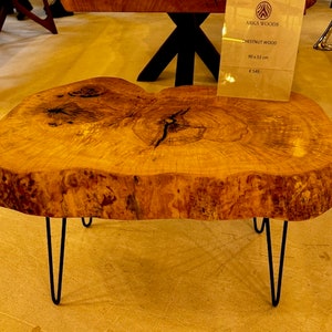 Chestnut wood coffee table - Suzanne