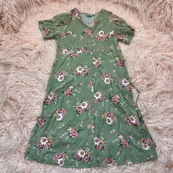 Woman’s Vintage 16 Green Floral Print Midi Dress - image 1