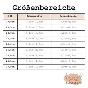 May include: A size chart table titled Gr&ouml;&szlig;enbereiche with columns for ISL, Zehenbreite, and Fersenbreite. The table lists measurements in centimeters ranging from 23.0cm to 27.0cm, with corresponding toe and heel width ranges. A logo with wings and the text FL&Uuml;GELKIND is at the bottom right.