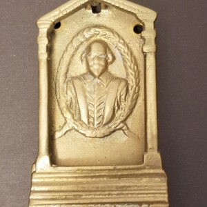 Shakespeare Vintage door knocker Oval Wreath   Decoration     shipping included
