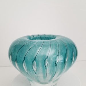 Vintage &quot;Serica&quot; heavy controlled bubble glass vase designed by Floris Meydam circa 1950 for Glasfabriek Leerdam in flawless condition