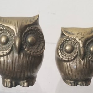 Beautiful pair of Mid-Century cast brass Owls in excellent condition