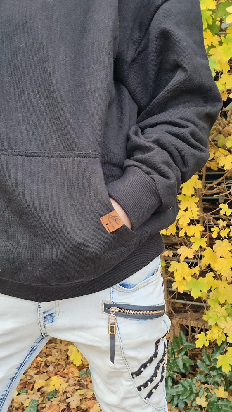 Schwarz Satin Hoodie,Schwarze unisex Kapuzenpullover,dicke warme hoody,satin Kapuzen Sweatshirt. image 4