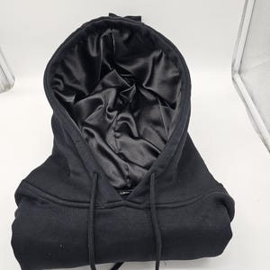 Schwarz Satin Hoodie,Schwarze unisex Kapuzenpullover,dicke warme hoody,satin Kapuzen Sweatshirt. image 1