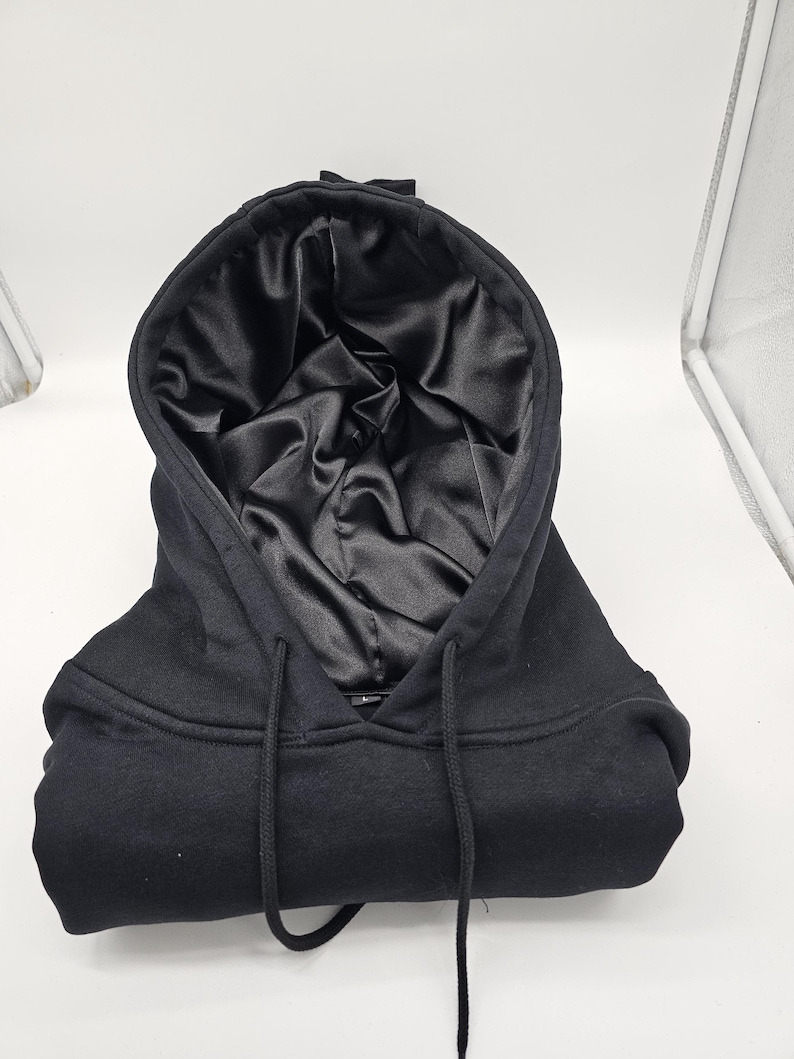 Schwarz Satin Hoodie,Schwarze unisex Kapuzenpullover,dicke warme hoody,satin Kapuzen Sweatshirt. image 1