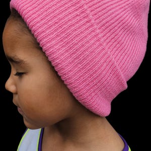 Satin gefütterte Mütze,Wintermützen für Männer,Frauen,Papa Mama Geburtstaggeschenk,satingefütterte Mützen,Beanie mit breitem Umschlag, True Pink