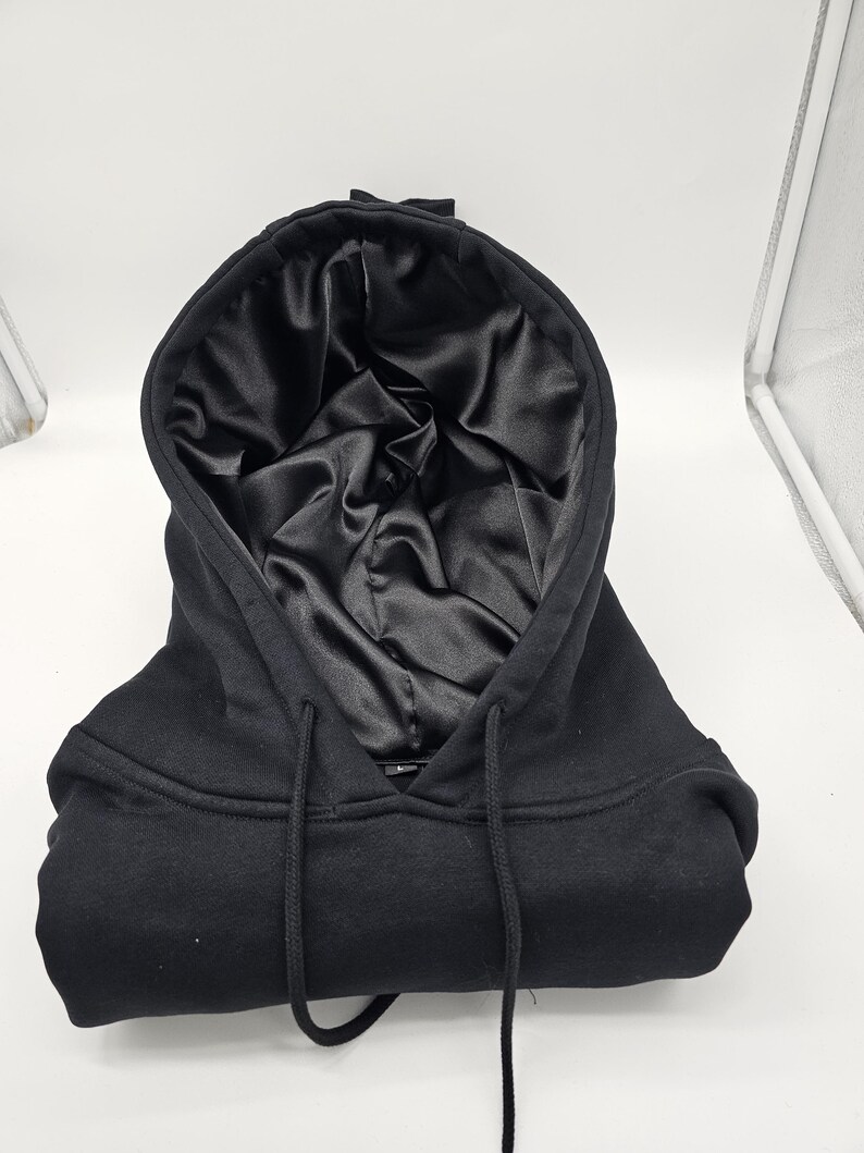 Schwarz Satin Hoodie,Schwarze unisex Kapuzenpullover,dicke warme hoody,satin Kapuzen Sweatshirt. image 15
