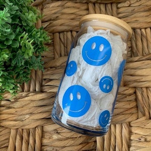 Smiley Face Glass Cup, Happy Face Beer Can Glass, Be Happy Glass Cup, Cute Smiley Beer Cans, Trendy Glassware with lid and straw, Cute Cups