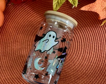 Bonita taza de cristal con forma de fantasma