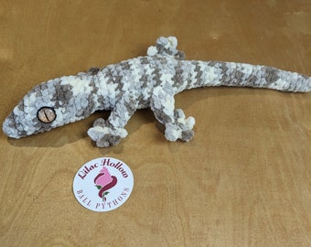 Big Gargoyle Gecko Amigurumi Crocheted Toy in Browns Large Plush Lizard Gecko Stuffed Animal