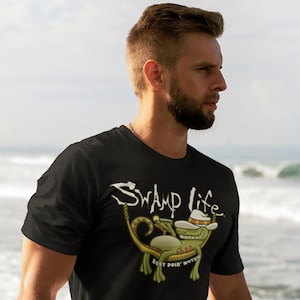 Busy Doin&#39; Nothin&#39; Swamp Life Nap Hammock Unisex t-shirt