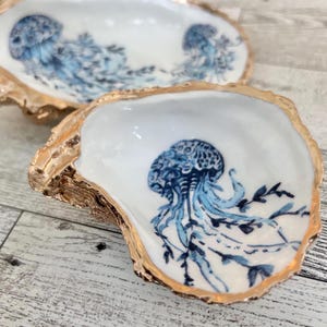 Blue and White Jellyfish Oyster Shell Ring Dish, Handmade Decoupaged Trinket Dish, Beach Themed Wedding, Bridal Shower Gift