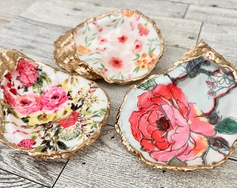Oyster Shell Ring Dish, Handmade Trinket Dish, Beach Wedding Gift, Bridal Shower Favor, Unique Gift