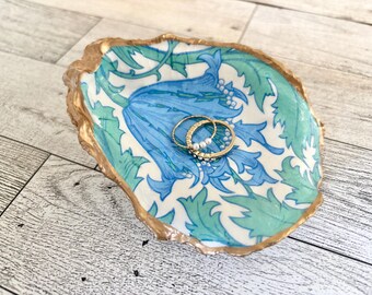 Handmade Floral Oyster Shell Ring Dish, Gift for Bride, Wedding Favor, Engagement Gift, Bridal Shower