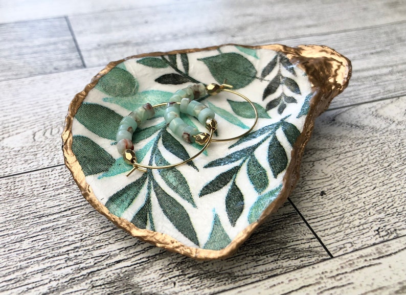 Porte-bagues coquille d'huîtres, porte-objets, décoration côtière, cadeaux de douche nuptiale, plateau à bijoux de découpage, cadeau unique Green Leaves