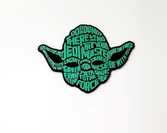 Sztuka ścienna inspirowana Yodą | Sztuka słowna science fiction | Dekoracja z cytatem „Rób albo nie rób”