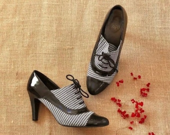 Vintage Retro 1950s Style Pumps Herringbone Black Uptown Girl 50s Size 10 Black and White Patent Leather Pink Retro Ladies Costume Heels