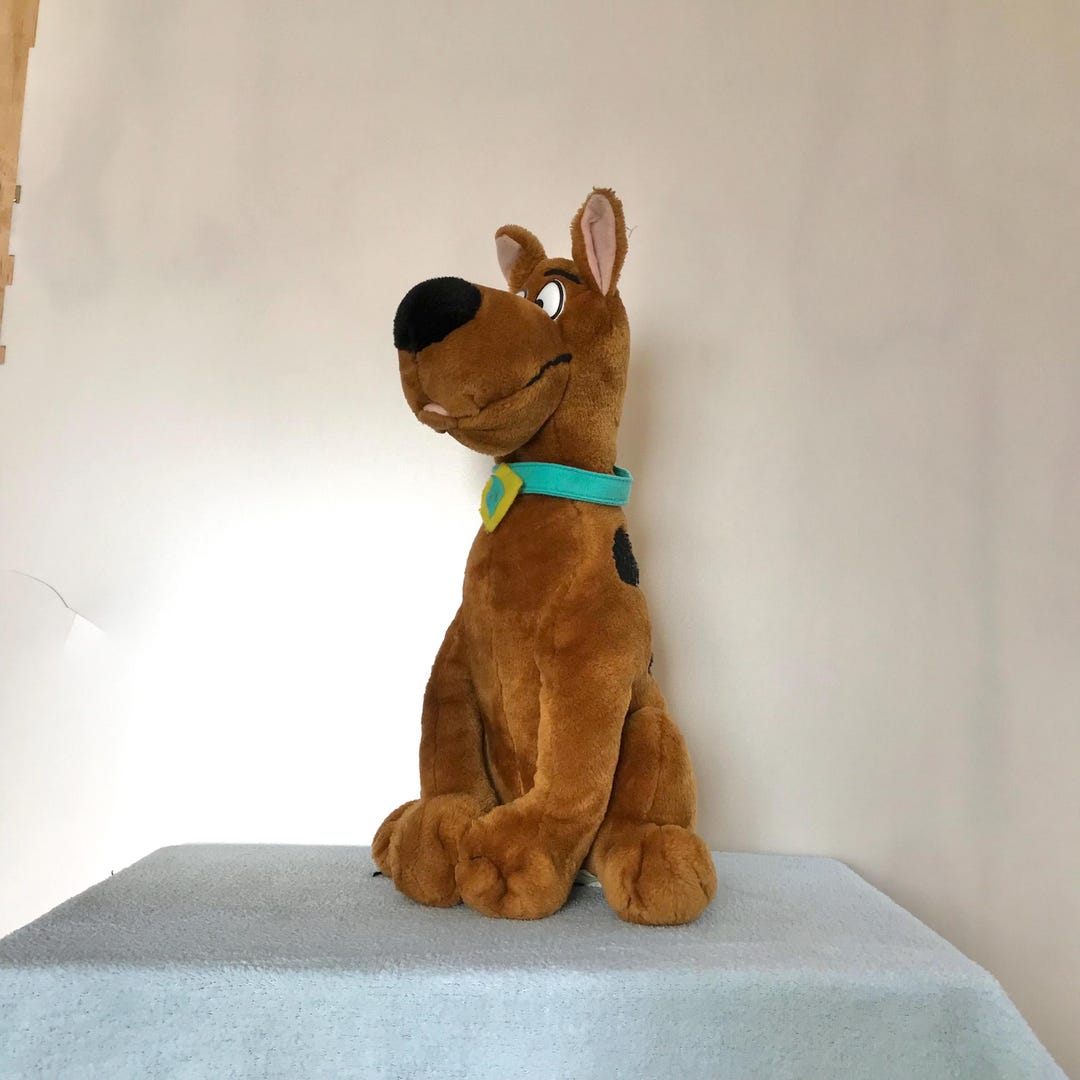 vintage-scooby-doo-plush-large-stuffed-animal-plushie-scooby-doo-1980s