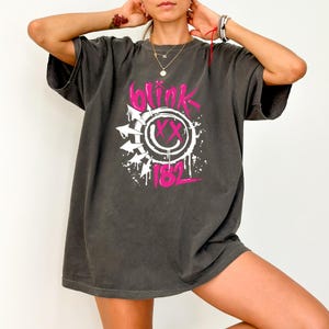 Comfort Colors® Blink 182 T-shirt, Smile Face T-shirt, Retro Smile Face Shirt, Cute Smile Shirt, Blink 182 Rock Shirt, Trendy T-shirt