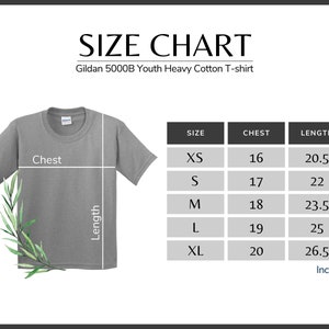Op de afbeelding: Maattabel voor Gildan 5000B Youth Heavy Cotton T-shirt. De tabel toont maten XS tot en met XL met de bijbehorende borst- en lengtemaat in inches.