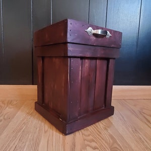 Rustic Wood Trash Can with Lid: 4 Gallon Farmhouse Style