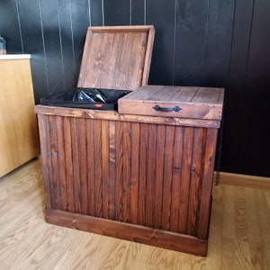 Reclaimed Wood Double Trash Bin: Rustic 30-Gallon Outdoor Storage