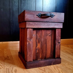 Rustic Reclaimed Wood Trash Can with Lid: 4 Gallon Bathroom Storage