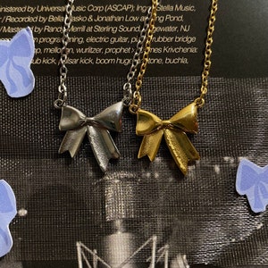 Bow Necklace