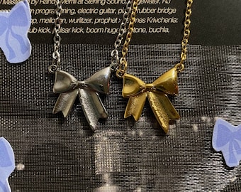 Bow Necklace