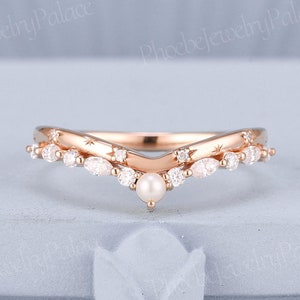 Moissanite Curved Wedding Band Solid Gold Star Design Moissanite Pearl Stackable Wedding Band Diamond Cluster Wedding Rings for Women