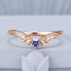 Unique Heart Cut Alexandrite Curved Wedding Band Gold Wing Wedding Band Vine Moissanite Ring Anniversary Gift for Her Personalized Ring